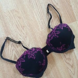 💎3/$12LaSenza lacey push up bra front closure 32B